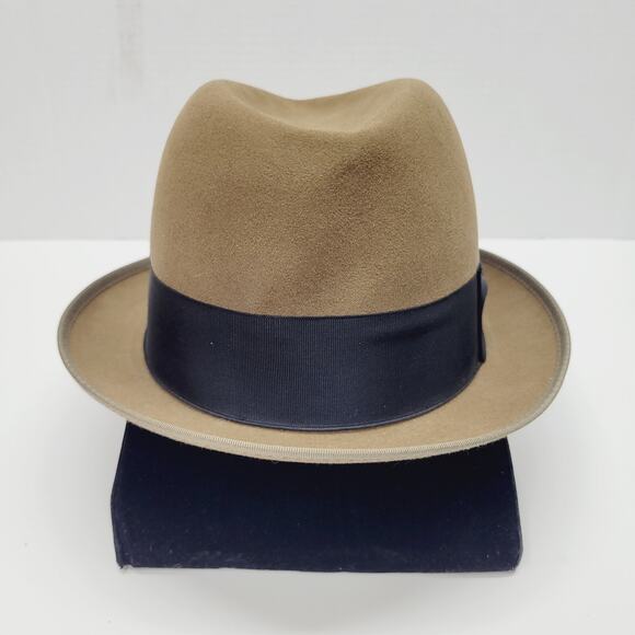 Vintage Champ Feel The Felt Fedora Brown Black KASMIR Finish 7-1\8 Airplane Pin - Picture 1 of 10